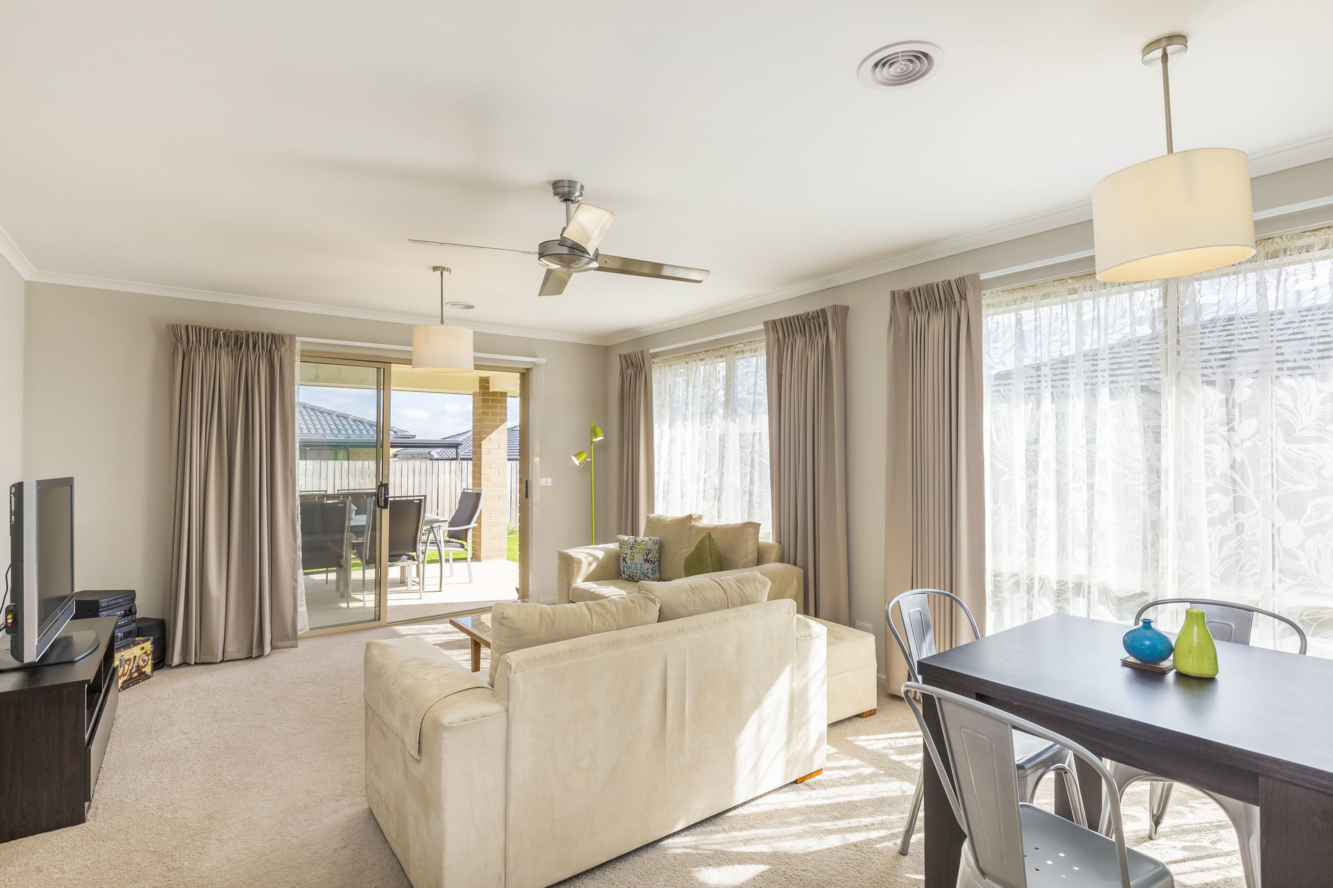 15 Carman Loop, Macgregor ACT 2615 Luton Properties