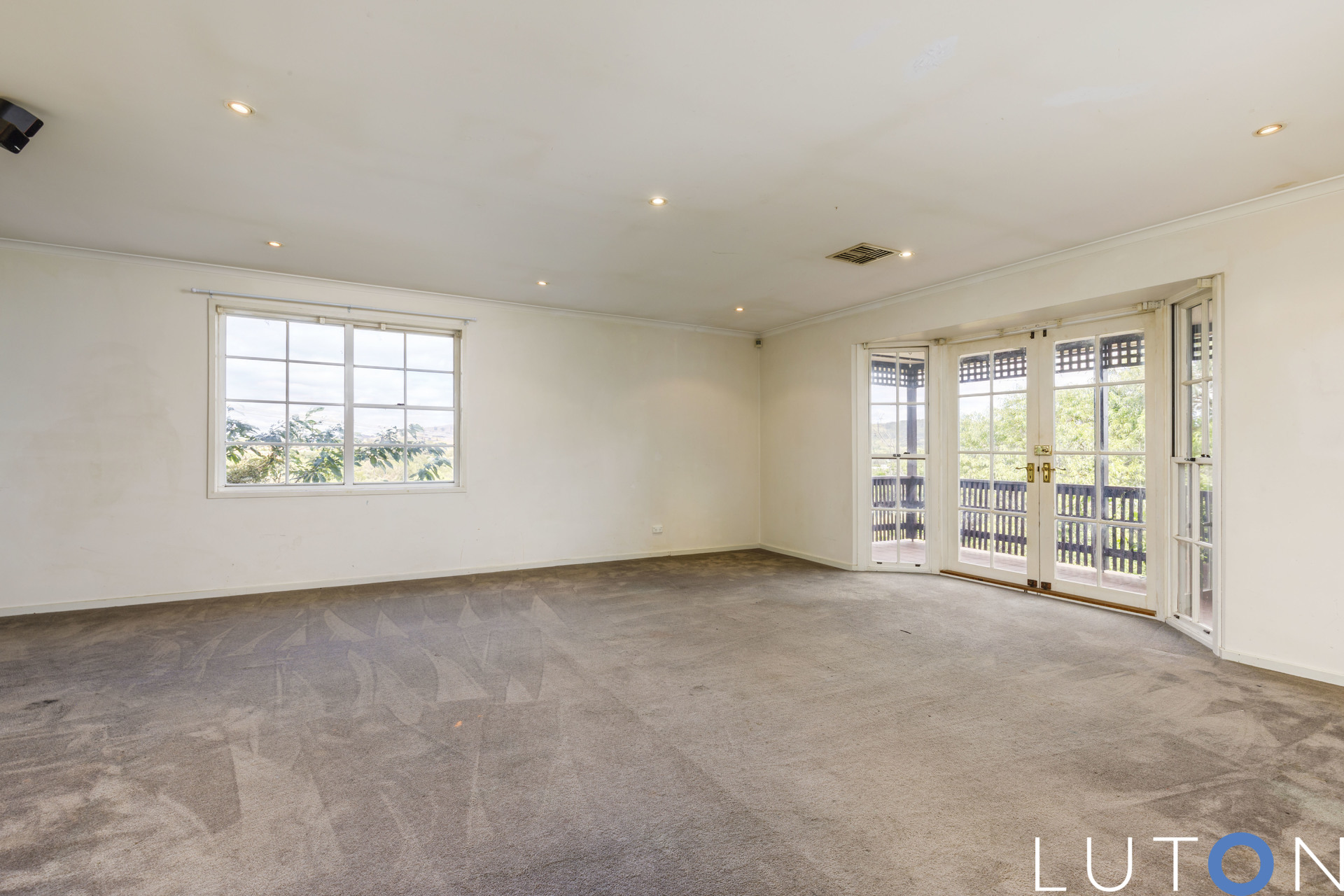 15 Jackie Howe Crescent, Macarthur ACT 2904 Luton Properties