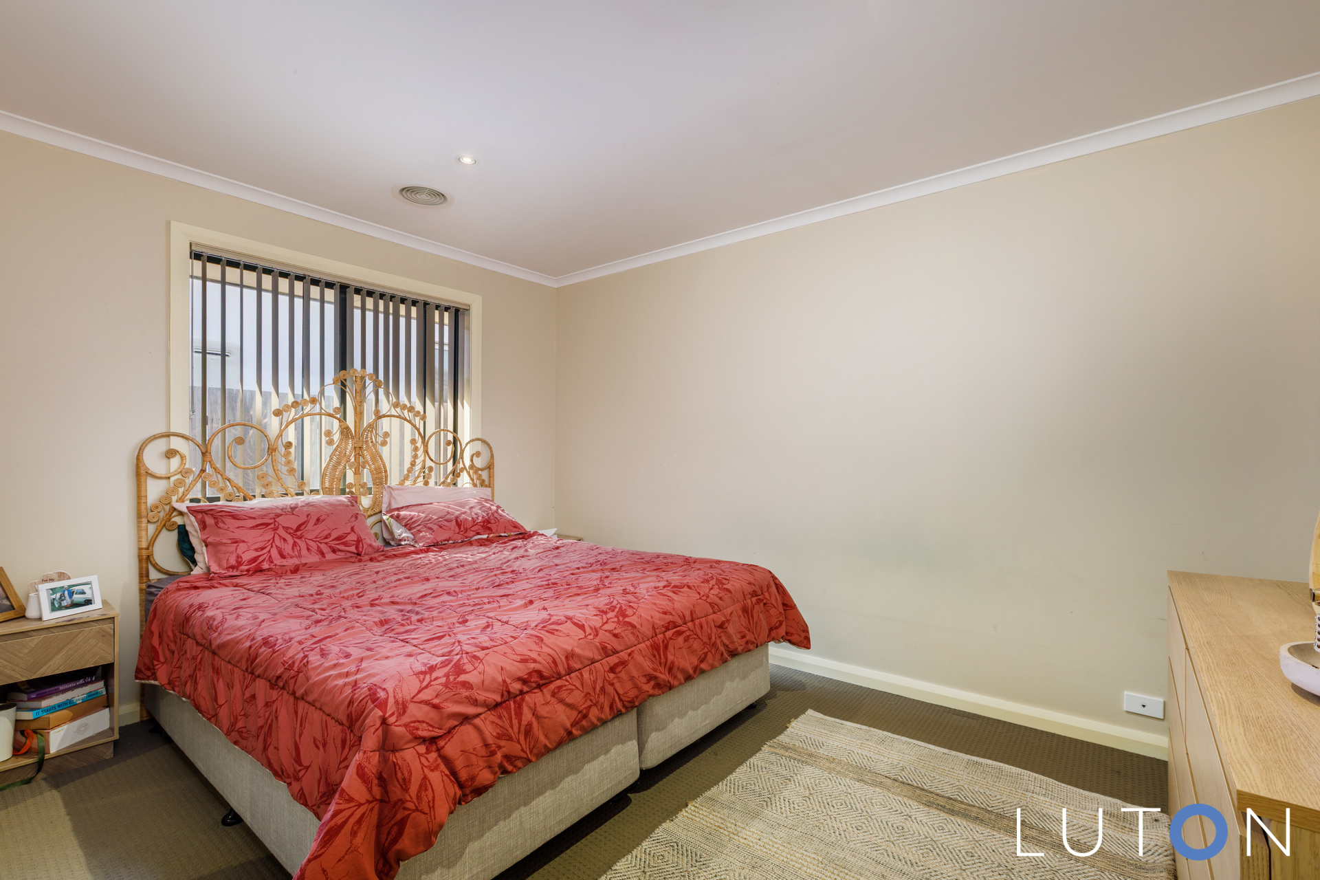 9 Denoon Street, Forde ACT 2914