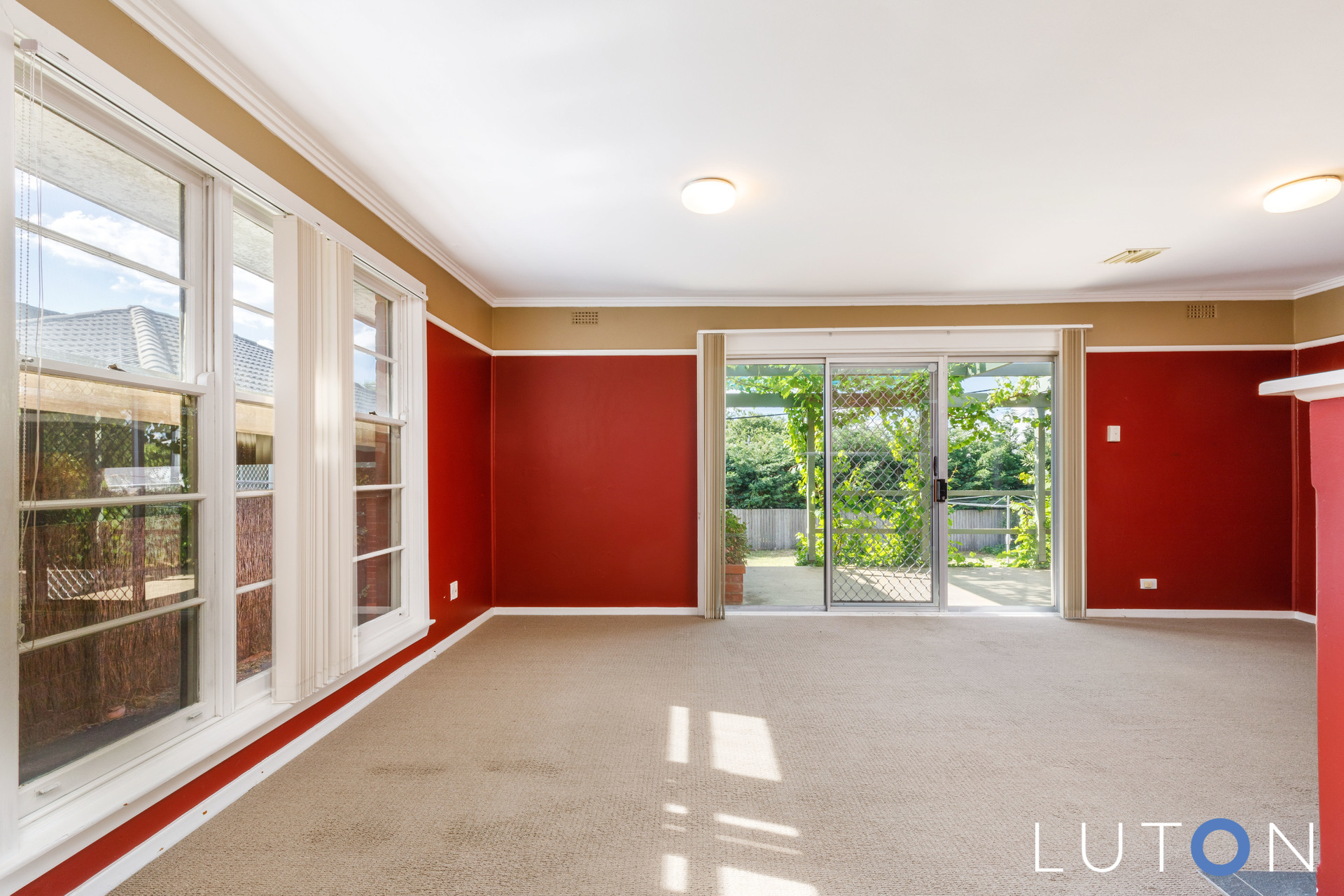 4 Barron Street, Deakin ACT 2600 Luton Properties