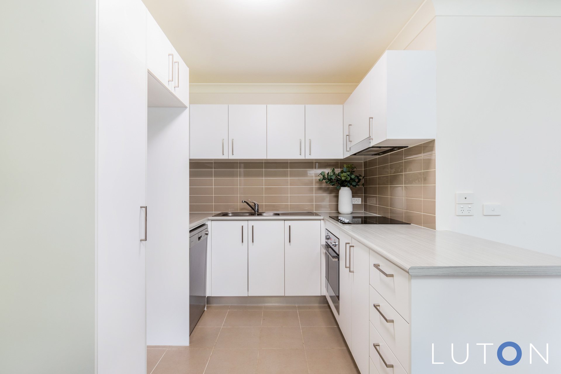 19/2 Trist Street, Franklin ACT 2913 Luton Properties