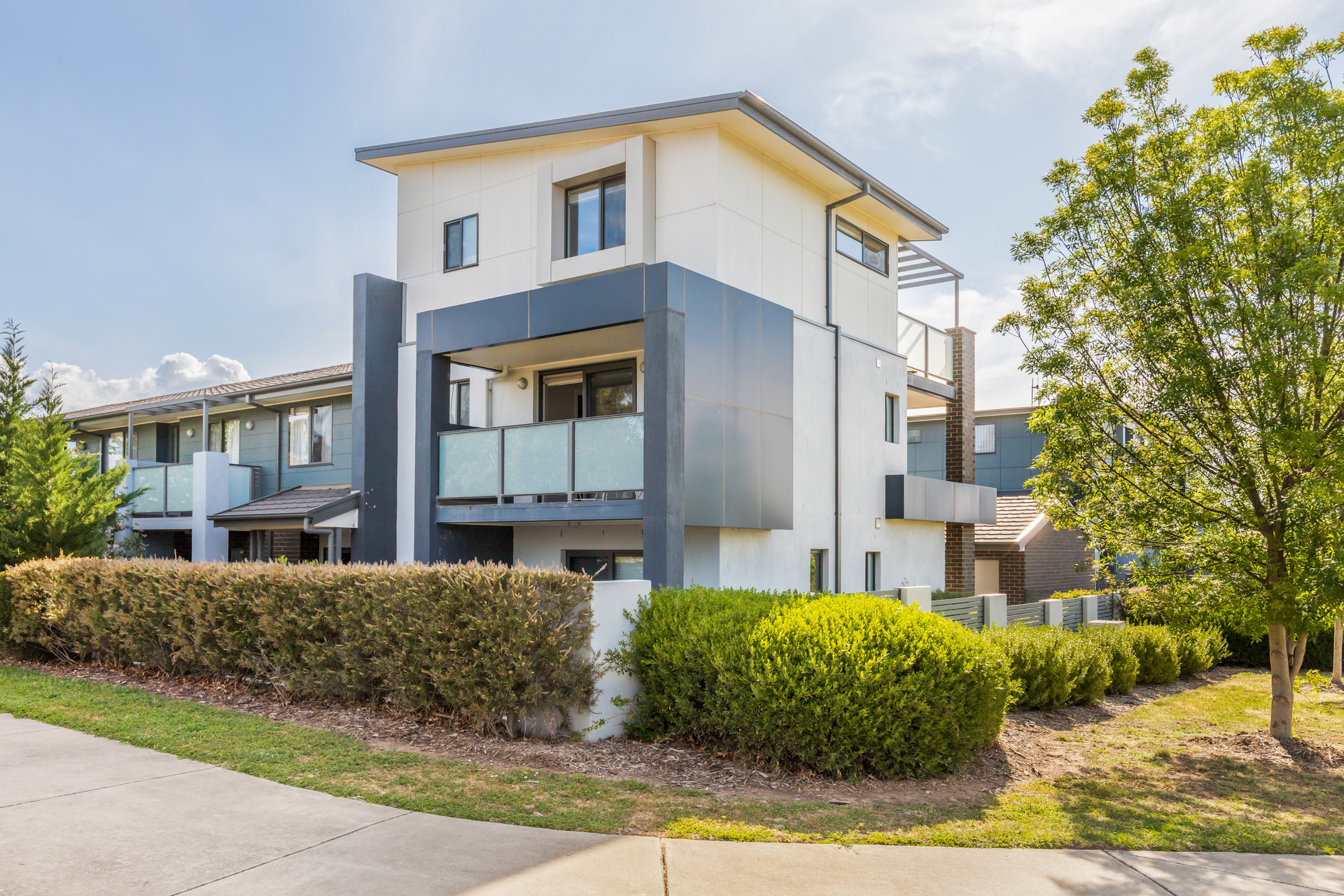 28/1 Gifford Street, Coombs ACT 2611 Luton Properties