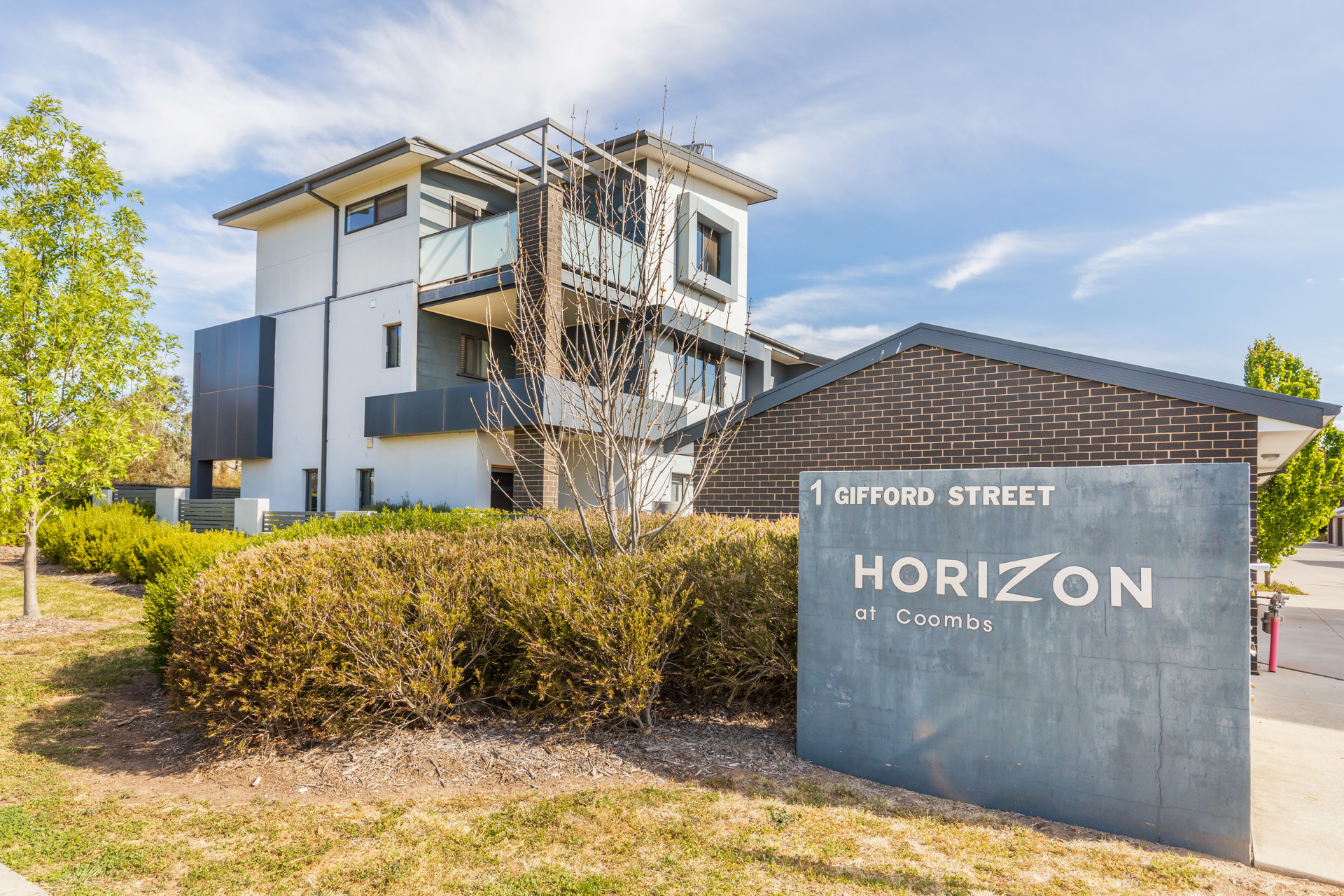 28/1 Gifford Street, Coombs ACT 2611 Luton Properties