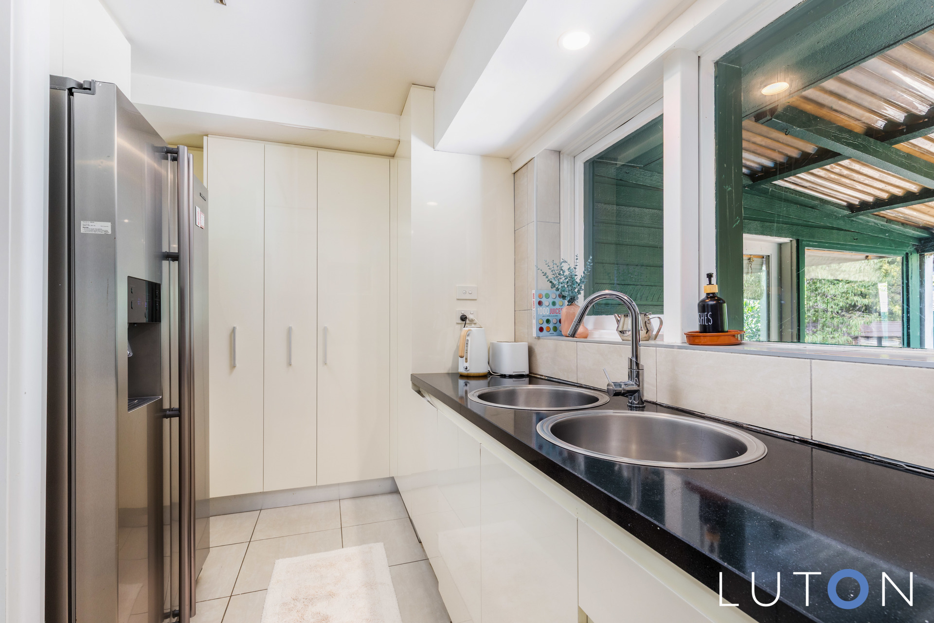 Photo of 10 Schlich Street,, Yarralumla
				
						ACT
			2600