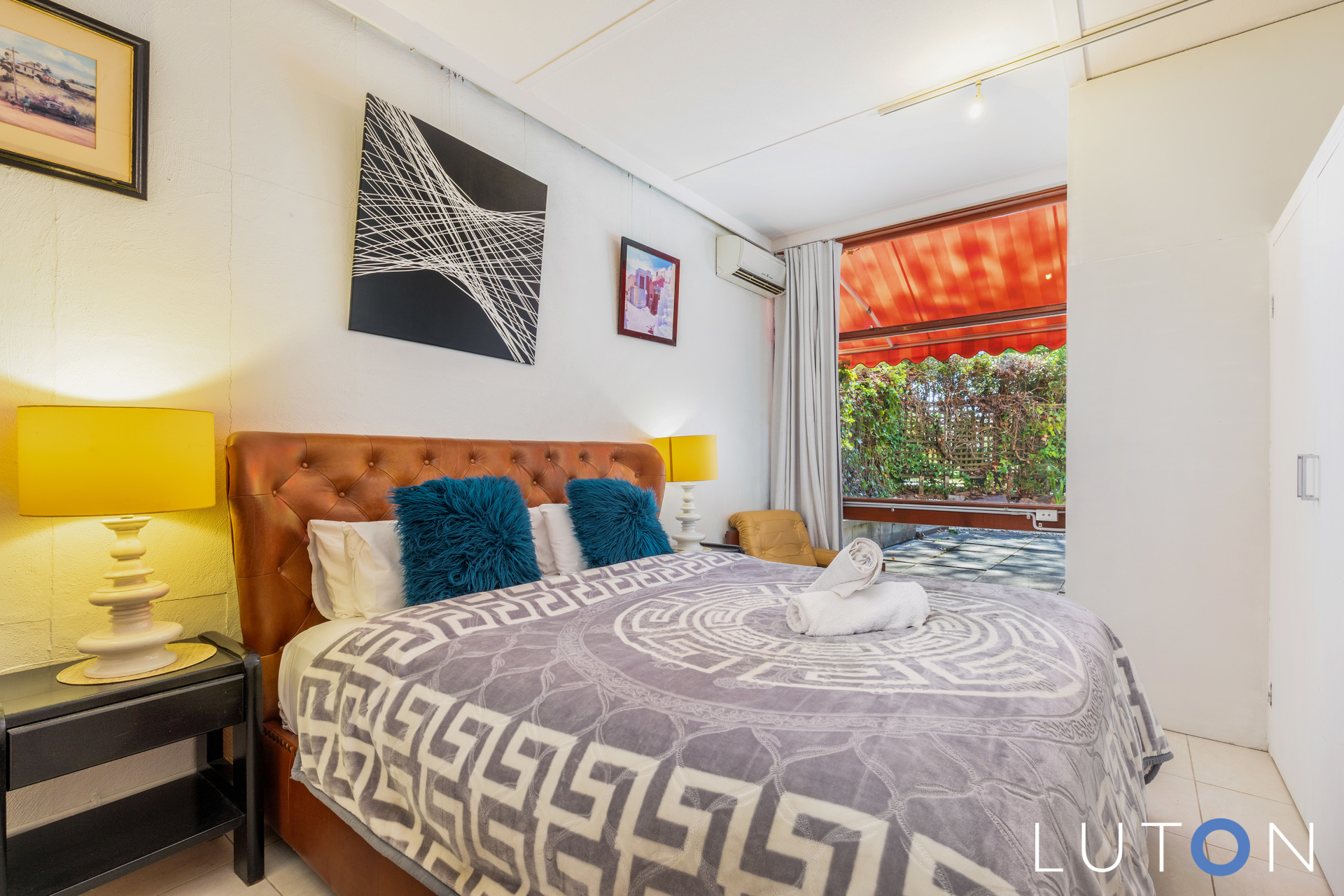 Photo of 10 Schlich Street,, Yarralumla
				
						ACT
			2600
