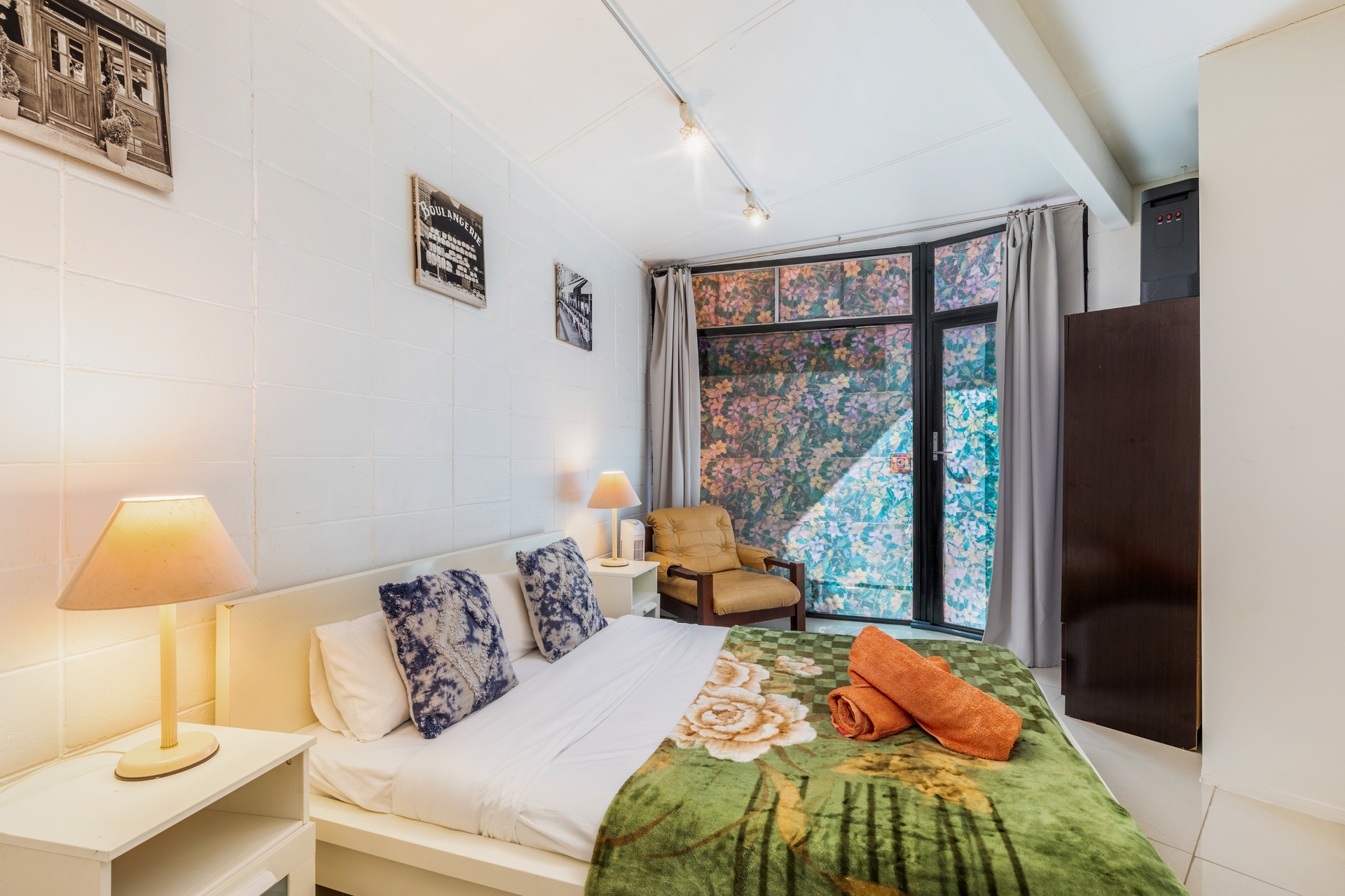 Photo of 10 Schlich Street,, Yarralumla
				
						ACT
			2600