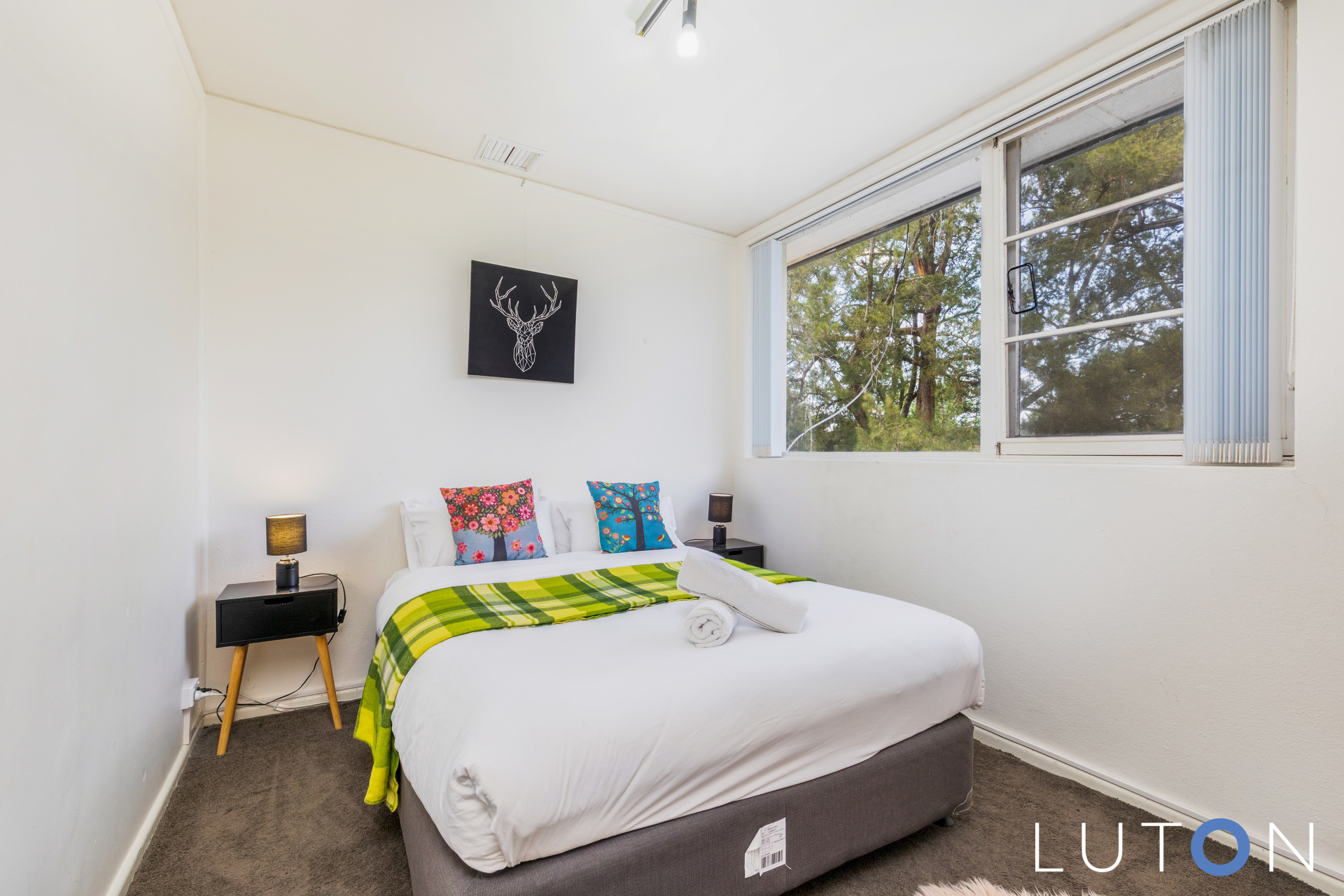 Photo of 10 Schlich Street,, Yarralumla
				
						ACT
			2600