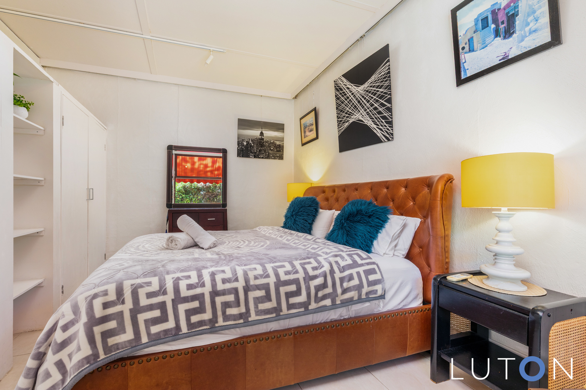 Photo of 10 Schlich Street,, Yarralumla
				
						ACT
			2600