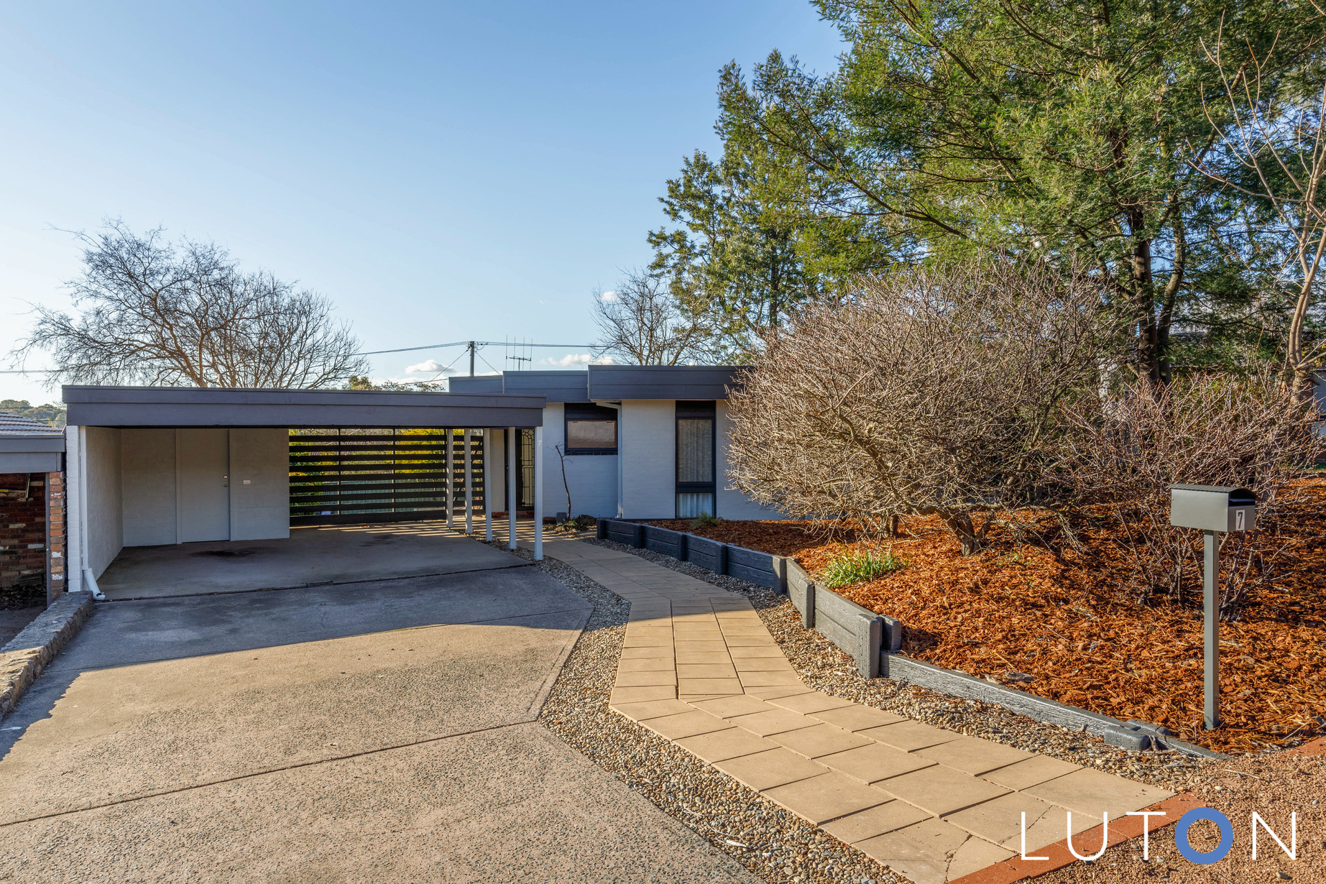 7 Poole Place, Latham ACT 2615