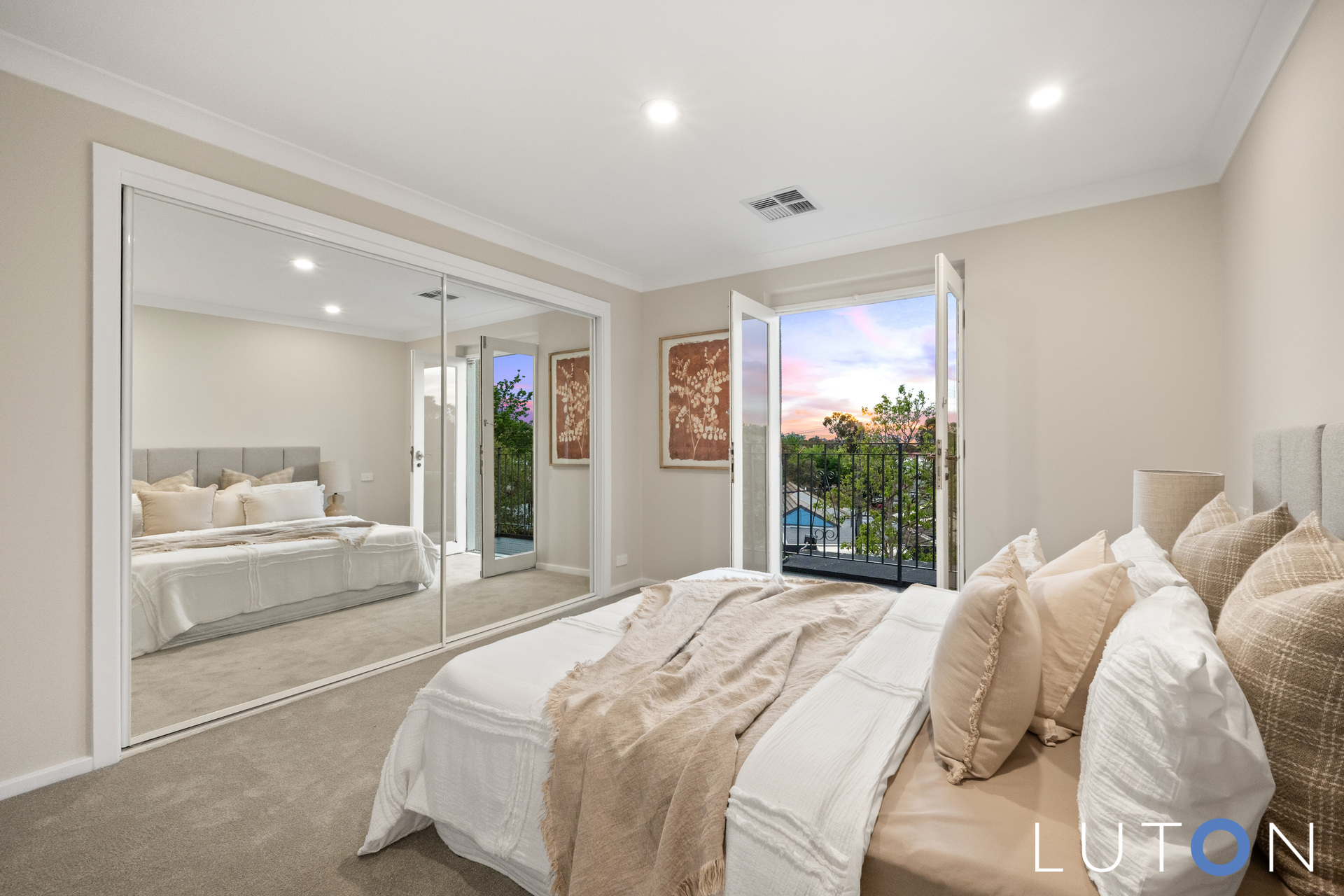 Photo of 22 Fergusson Crescent,, Deakin
				
						ACT
			2600