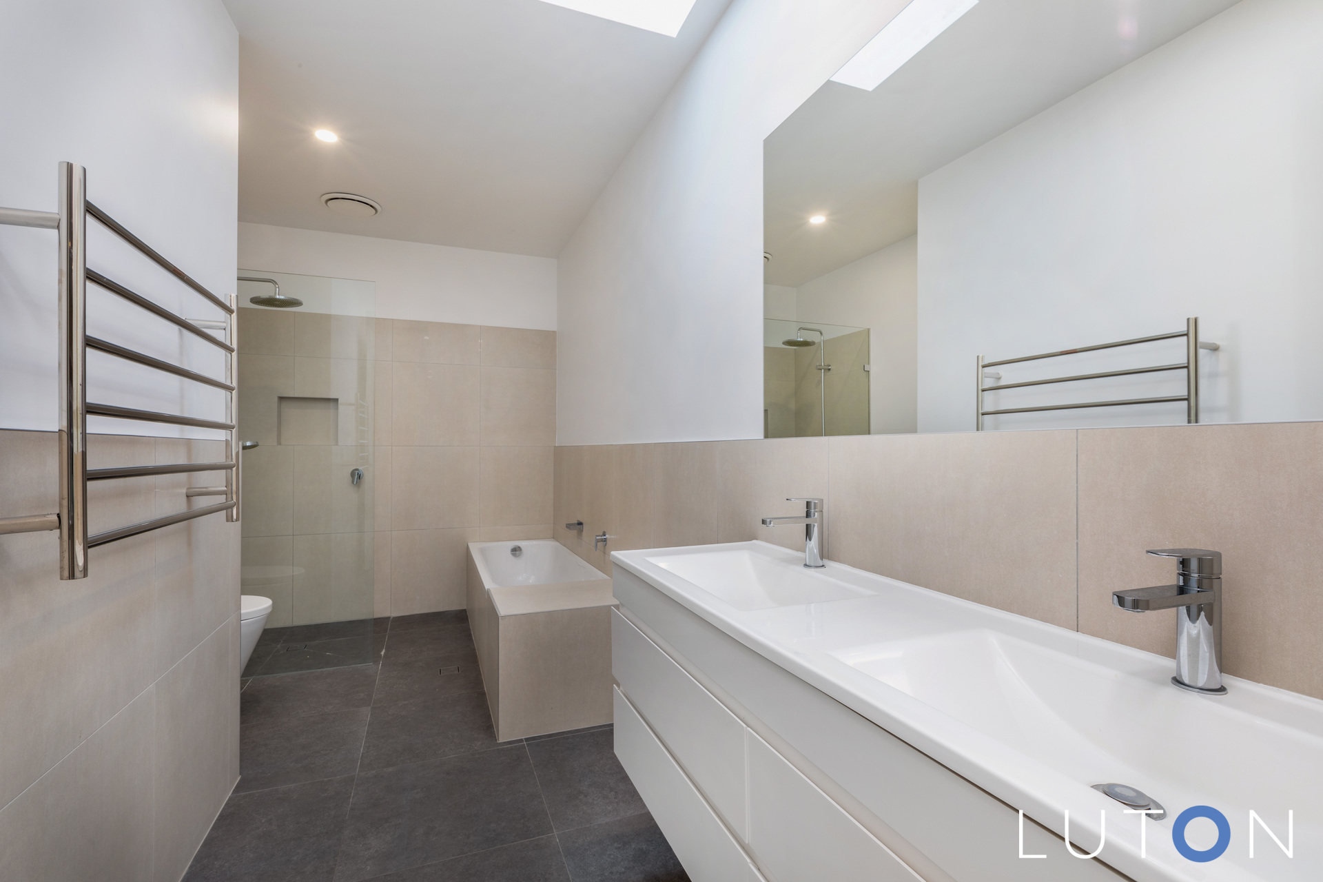 Photo of 2/215 La Perouse Street,, Red Hill
				
						ACT
			2603