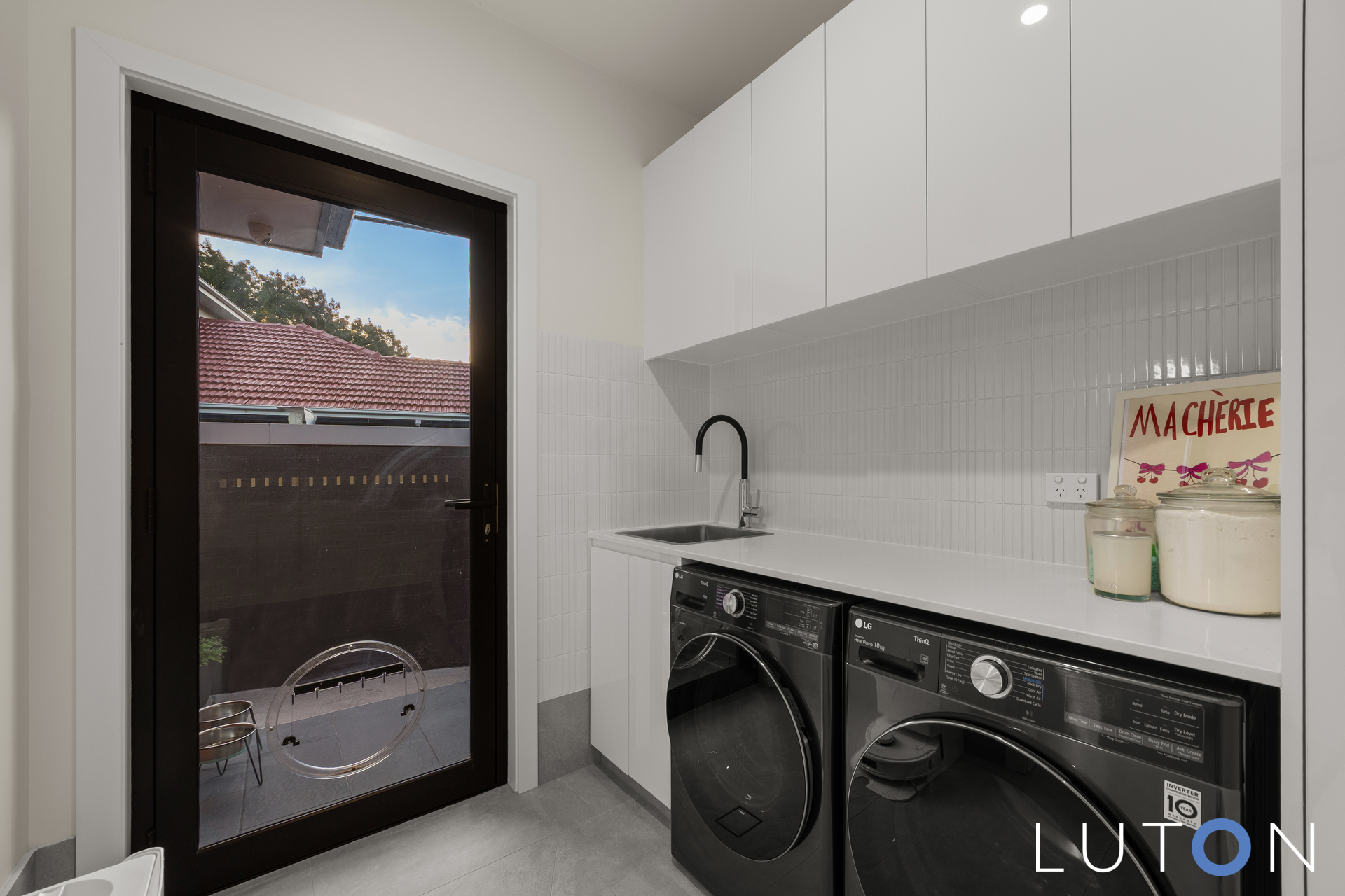 Photo of 34 Arunta Street,, Narrabundah
				
						ACT
			2604