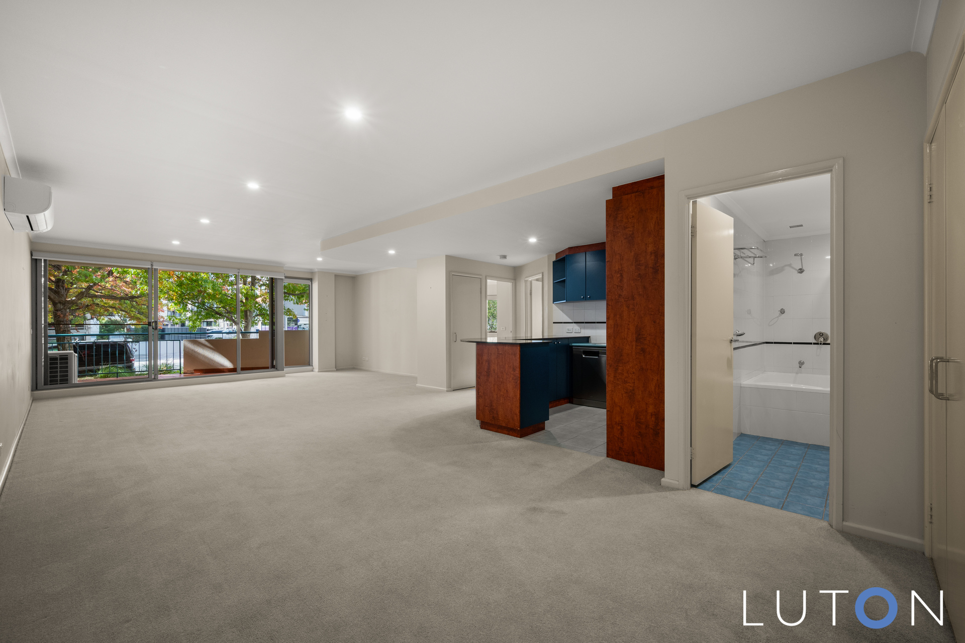 Photo of 102/107 Canberra Avenue,, Griffith
				
						ACT
			2603
